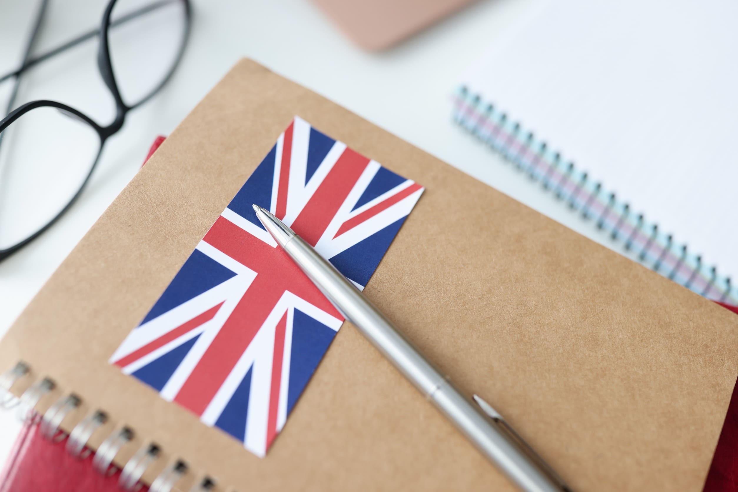 libreta con bandera britanica